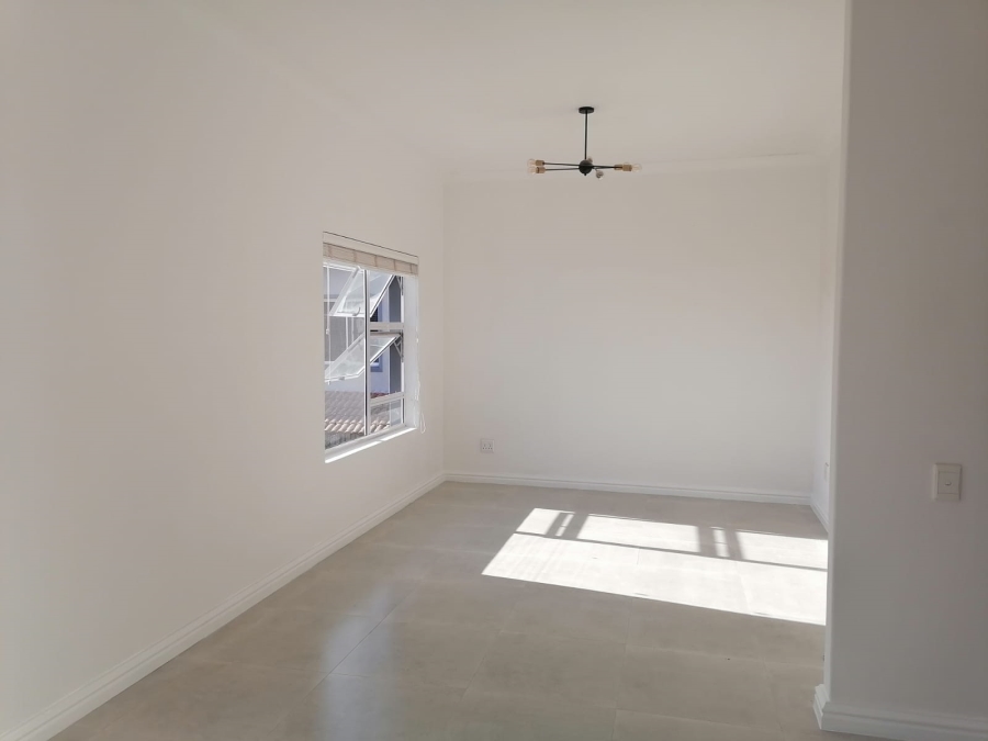 2 Bedroom Property for Sale in Wetton Western Cape